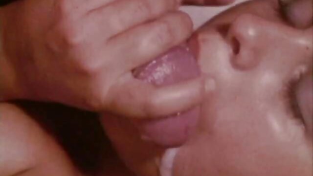 Augstas izšķirtspējas :  Mucas kontaktdakša mamma kļūst fucked ar peldbaseinu Sexy karstā porno 